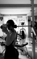 Bruneta Show Web, Poze, Video - imagine 4