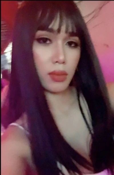 Cleo trans asiatica și exotică, 27 de ani