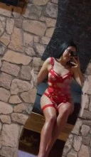 Sunt Erika ,bună sunt noua în orașul tău - imagine 1