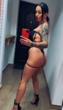 Party girl Melissa - imagine 3