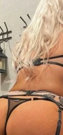 Domna. Matura sint din Ucraina 40. Ani Noua in oras citeva zile la voi în oras - imagine 1