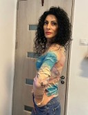 Pentru tine: bruneta skinny - imagine 2