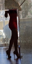 Blonda, la mine, la tine sau la hotel - imagine 3