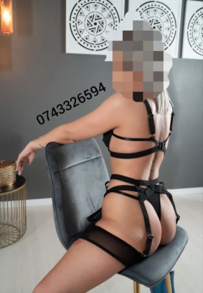 Isabella , langa Iulius mall