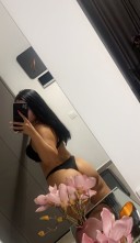 Noua la tine in oras Bruneta miniona Party - imagine 3