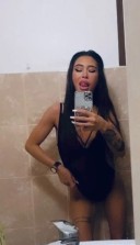 Lary noua la tine in oras poze reale - imagine 3