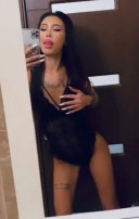 Lary noua la tine in oras poze reale - imagine 4