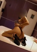 Doar pentru tine bruneta senzuală!Militari residence - imagine 1