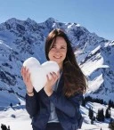 Doamnă singură de 35 de ani caută un bărbat peste 42 de ani pentru o relație serioasă - imagine 1