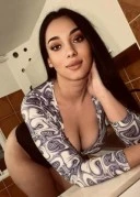 Bruneta sexy noua in oras - imagine 1