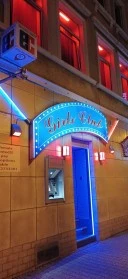 Caut fete dornice de munca și de un venit bun - imagine 1