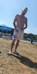 Bună nou la tine în oras - imagine 3