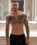 Bărbat tânăr și dotat - imagine 1