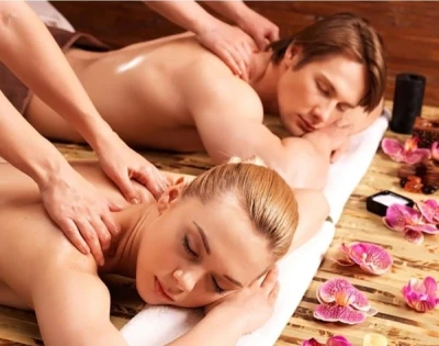 Cuplu maseuri cu experienta oferim masaj de relaxare si sau tantric pt. cupluri