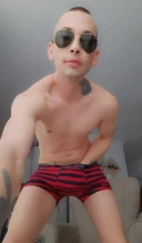 Cuplu caruia le place distractia - imagine 3