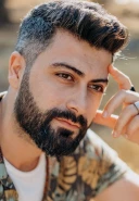 Barbat extrem de generos companie - imagine 1