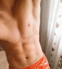 Tânăr atractiv - imagine 2