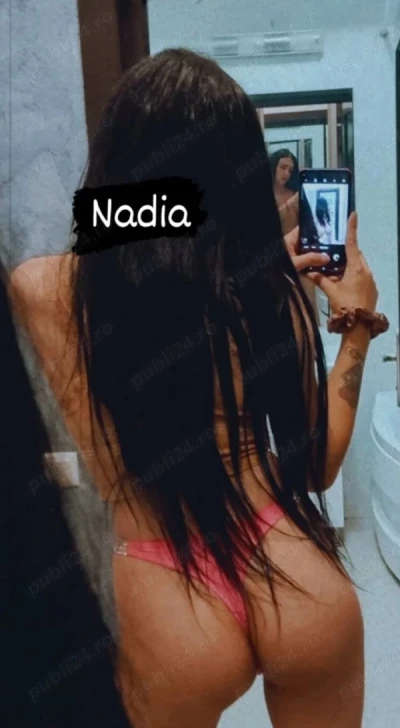 Nadia slim,accept si party