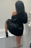 Cami brunetă sexy - Poze Reale - imagine 4