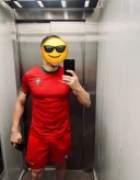 Descoperă Răsfățul și Aventura: Ofer Servicii Personalizate și Conexiuni Autentice - imagine 1