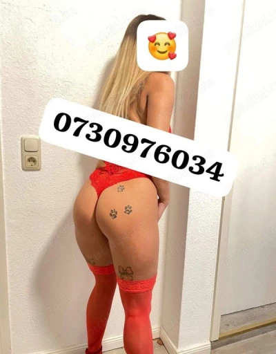 Blonda new in orasul tau am si jucari