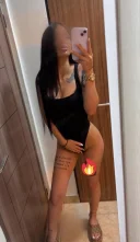 Confirm pozele bruneta vip fac si deplasarii - imagine 4