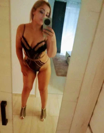 Blonda si bruneta sexy servicii de top