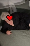 Discreta matura drăguța - imagine 1