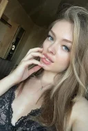 Ma numesc denisa indeplinesc orice cerinte disponibila la orice ira - imagine 2