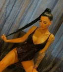 Bruneta tatuata zona stefan cel mare - imagine 4