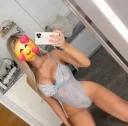 Blonda sexy nouo la tine in orasi - imagine 1