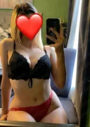 Antonia la mine la tine sau la hotel - imagine 1