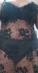 40 ani relaxez corpul atentie nu fac masaj terapeutic - imagine 1