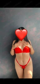 Bruneta seducatoare - imagine 3