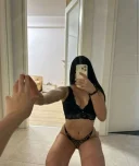 A revenit bruneta voastra - imagine 3