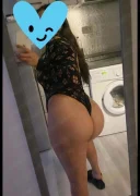 Bruneta focoasa si sexy - imagine 2