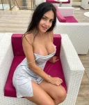 Hot girl deplasari - imagine 1