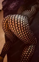 Bruneta cu forme total unirii kfc - imagine 4