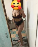 Bruneta sexi - imagine 2