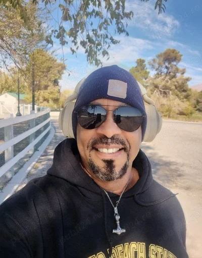 Dotat doar pentru doamne si domnisoare exclus barbati cupluri etc