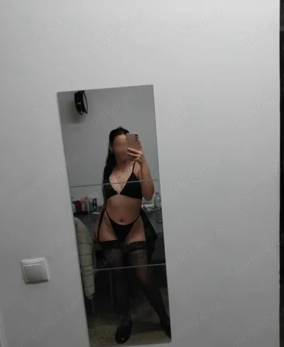 Elena poze 100 reale