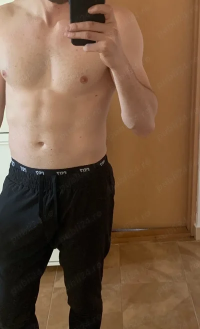 Barbat 29 ani ofer servicii