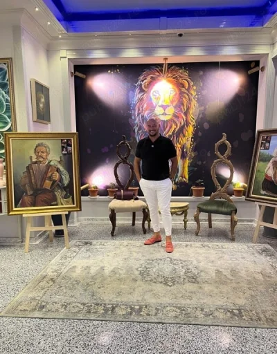 Sunt aici pentru tine