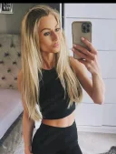 Blonda slim silicoane fierbinte si jucausa - imagine 3