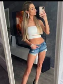 Blonda slim silicoane fierbinte si jucausa - imagine 4