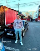 Baiat tanar potent financiar caut studenta - imagine 1