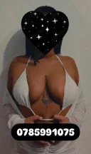 Confirm cu piercingurile giulia 30 de ani - imagine 1