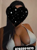 Confirm cu piercingurile giulia 30 de ani - imagine 3