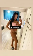 Bruneta sexy in orasul tau - imagine 3