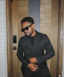 Distreaza te cu un tip negru - imagine 1